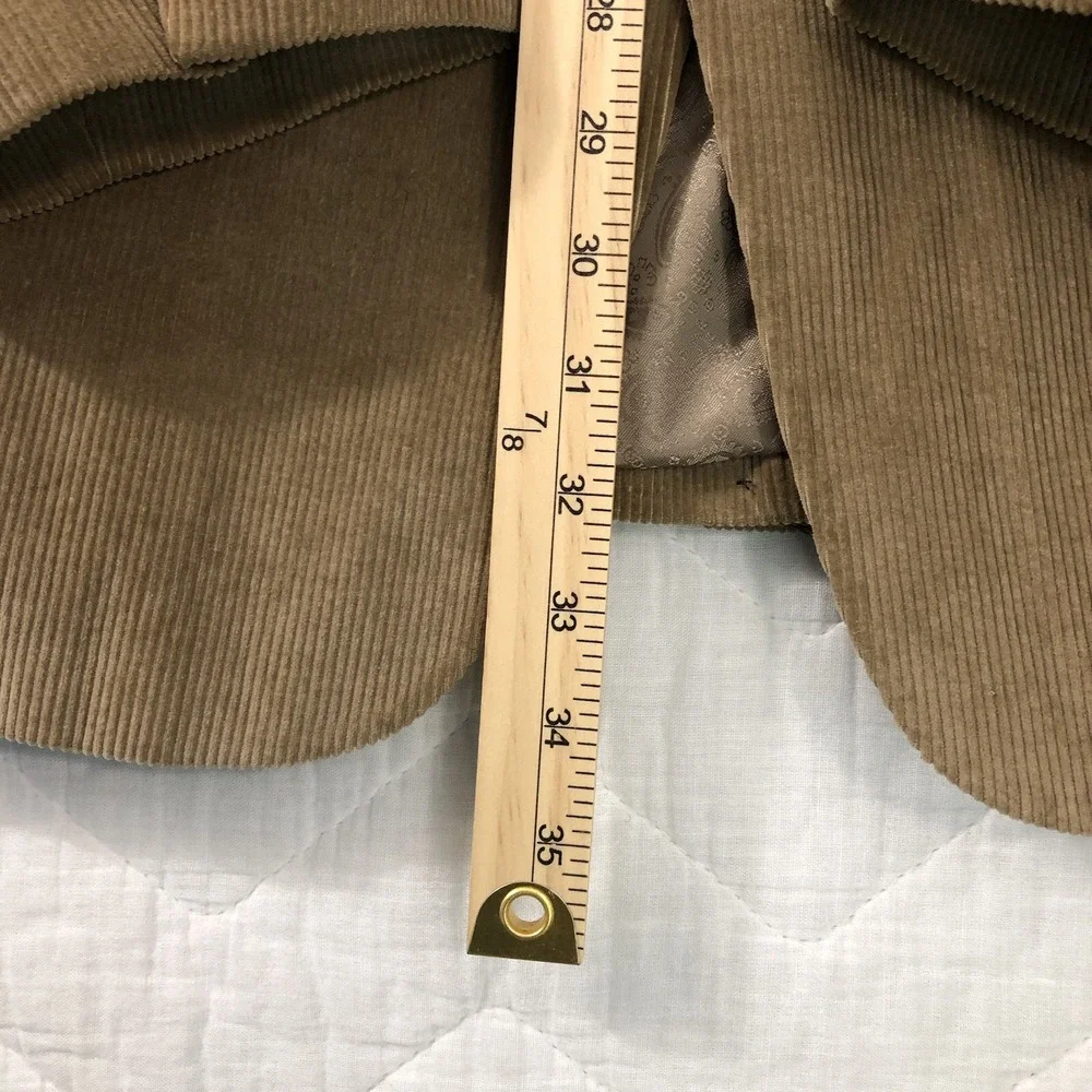 Stafford button single